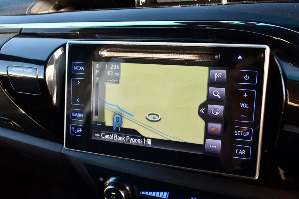 Used Toyota Hilux 2018 for sale - 77001265: Photo 2