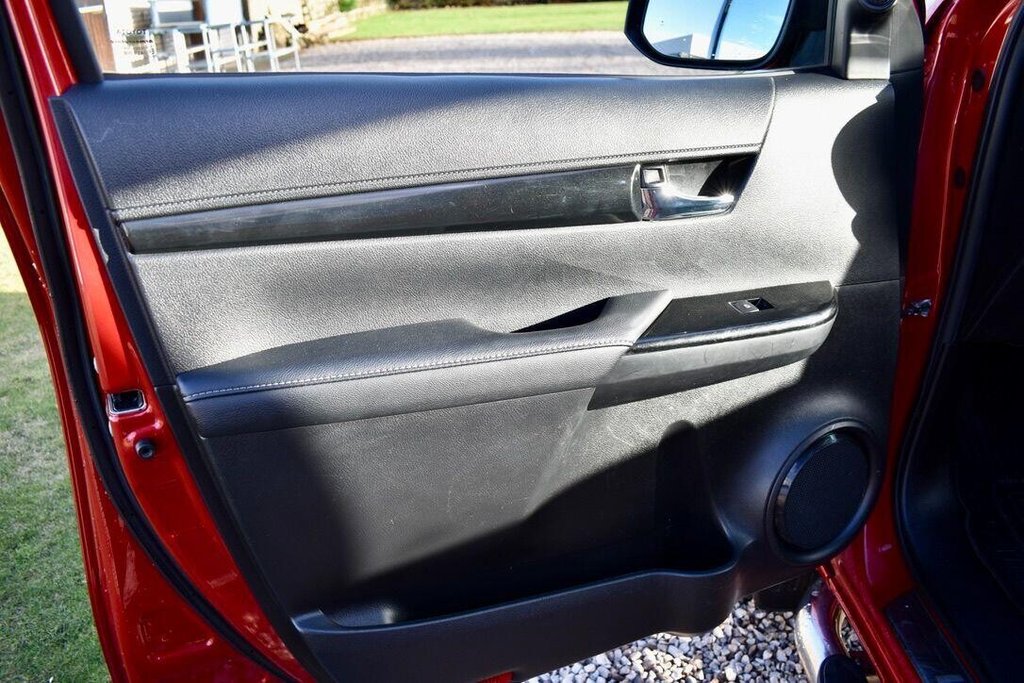 Used Toyota Hilux 2018 for sale - 77001265: Photo 29