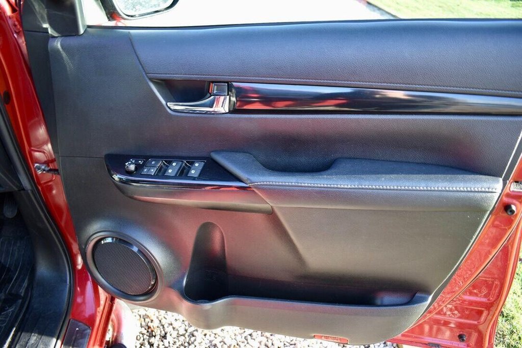 Used Toyota Hilux 2018 for sale - 77001265: Photo 30