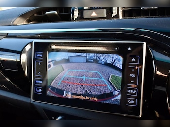 Used Toyota Hilux 2018 for sale - 77001265: Photo