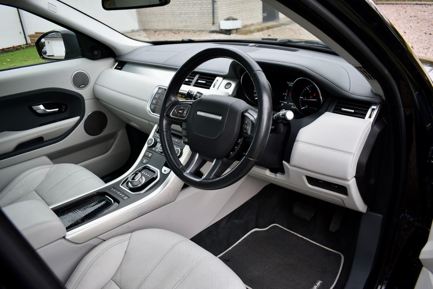 Used Land Rover Range Rover Evoque 2015 for sale - 76549293: Photo 11