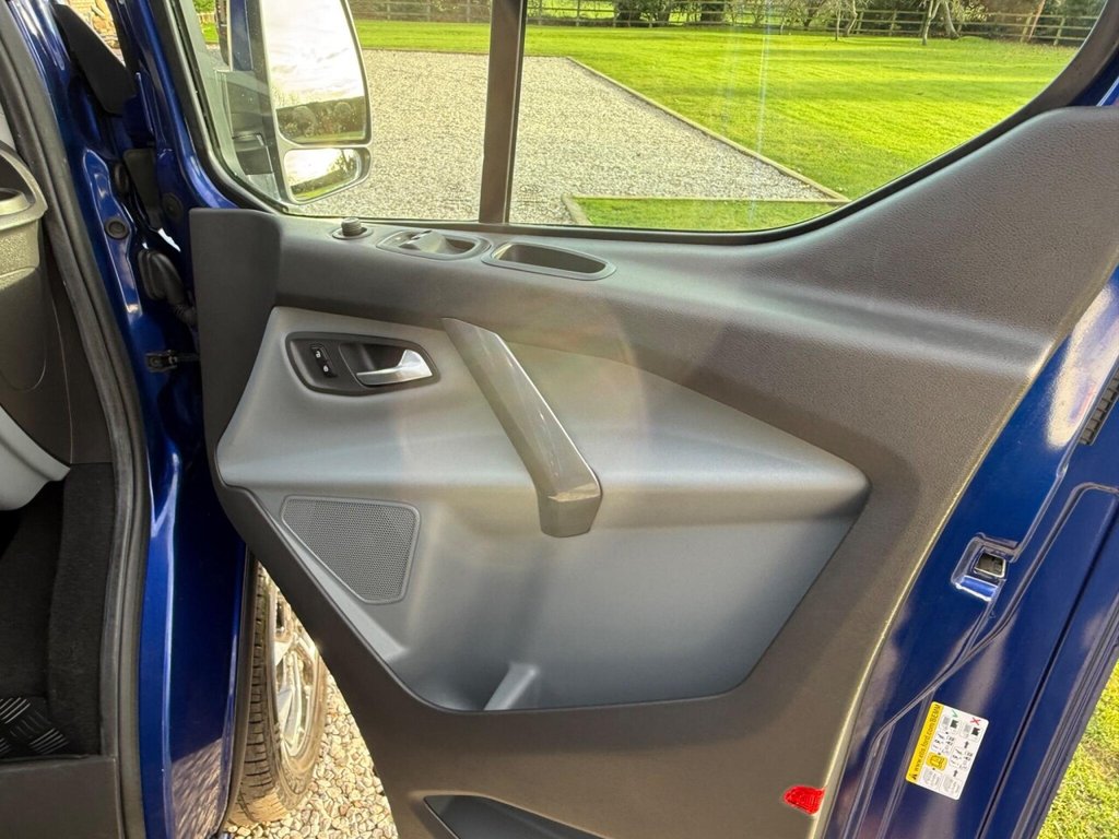 Used Ford Transit Custom 2017 for sale - 77001257: Photo 34