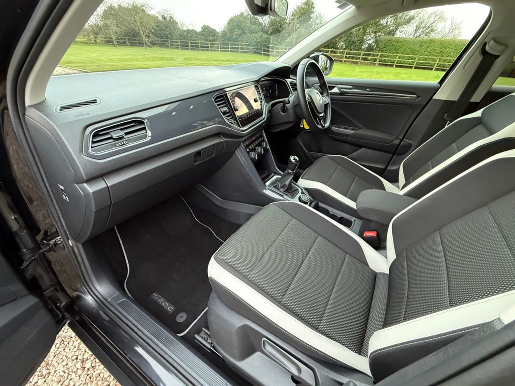 Used Volkswagen T-Roc 2019 for sale - 77122249: Photo 19