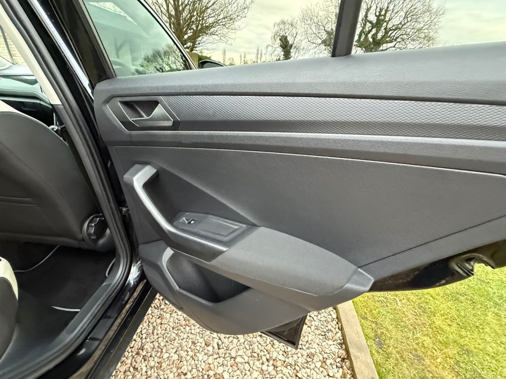 Used Volkswagen T-Roc 2019 for sale - 77122249: Photo 24