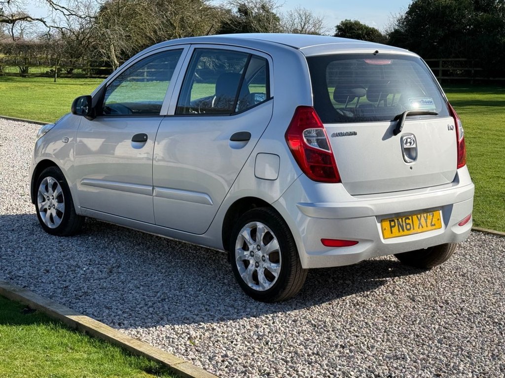 Used Hyundai i10 2011 for sale - 77734400: Photo 11