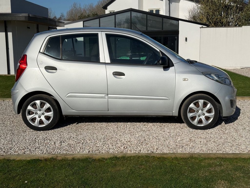 Used Hyundai i10 2011 for sale - 77734400: Photo 12