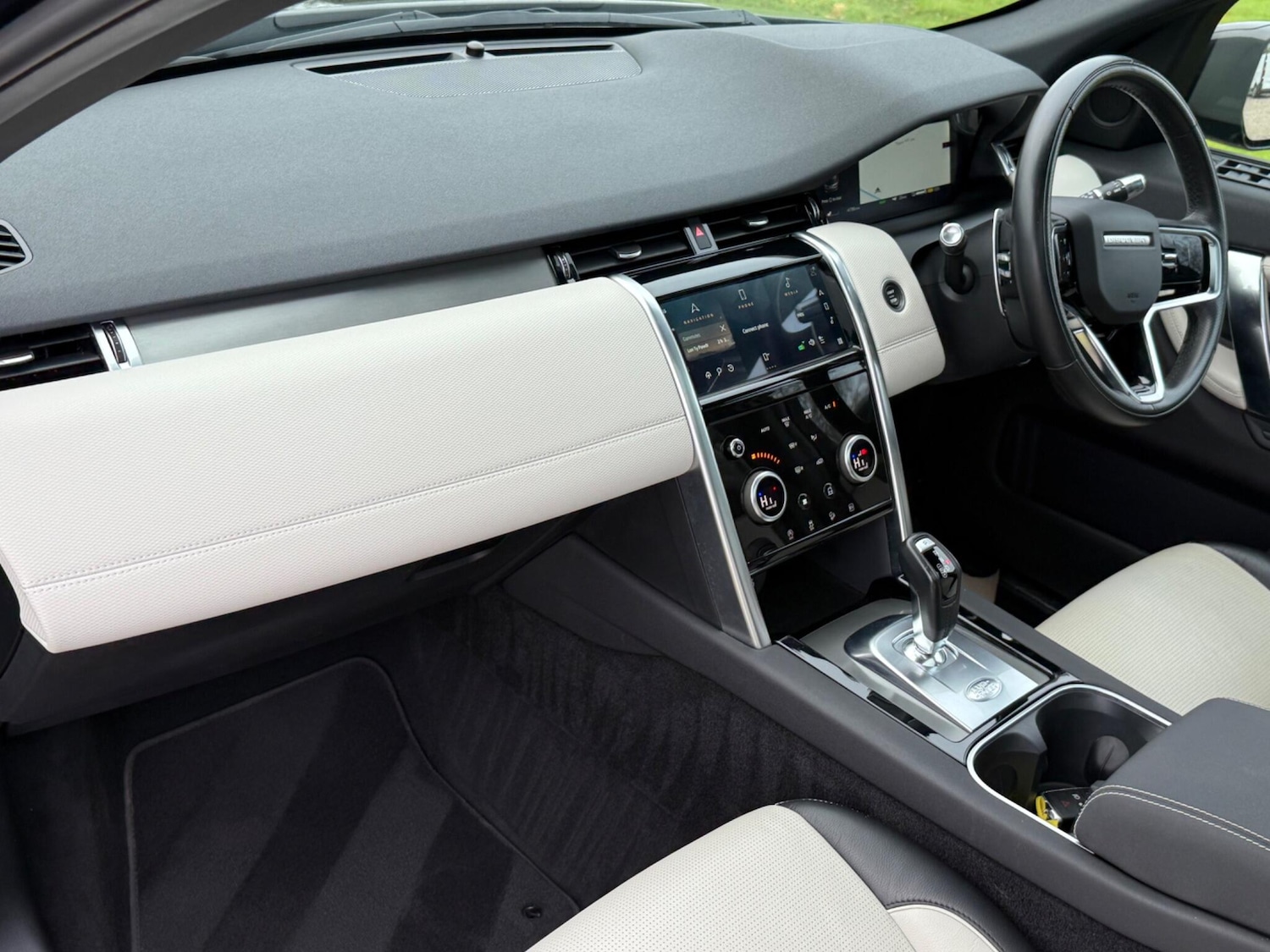 Used Land Rover Discovery Sport 2021 for sale - 76850360: Photo 14