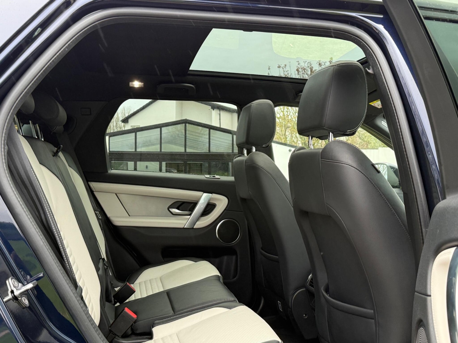 Used Land Rover Discovery Sport 2021 for sale - 76850360: Photo 24