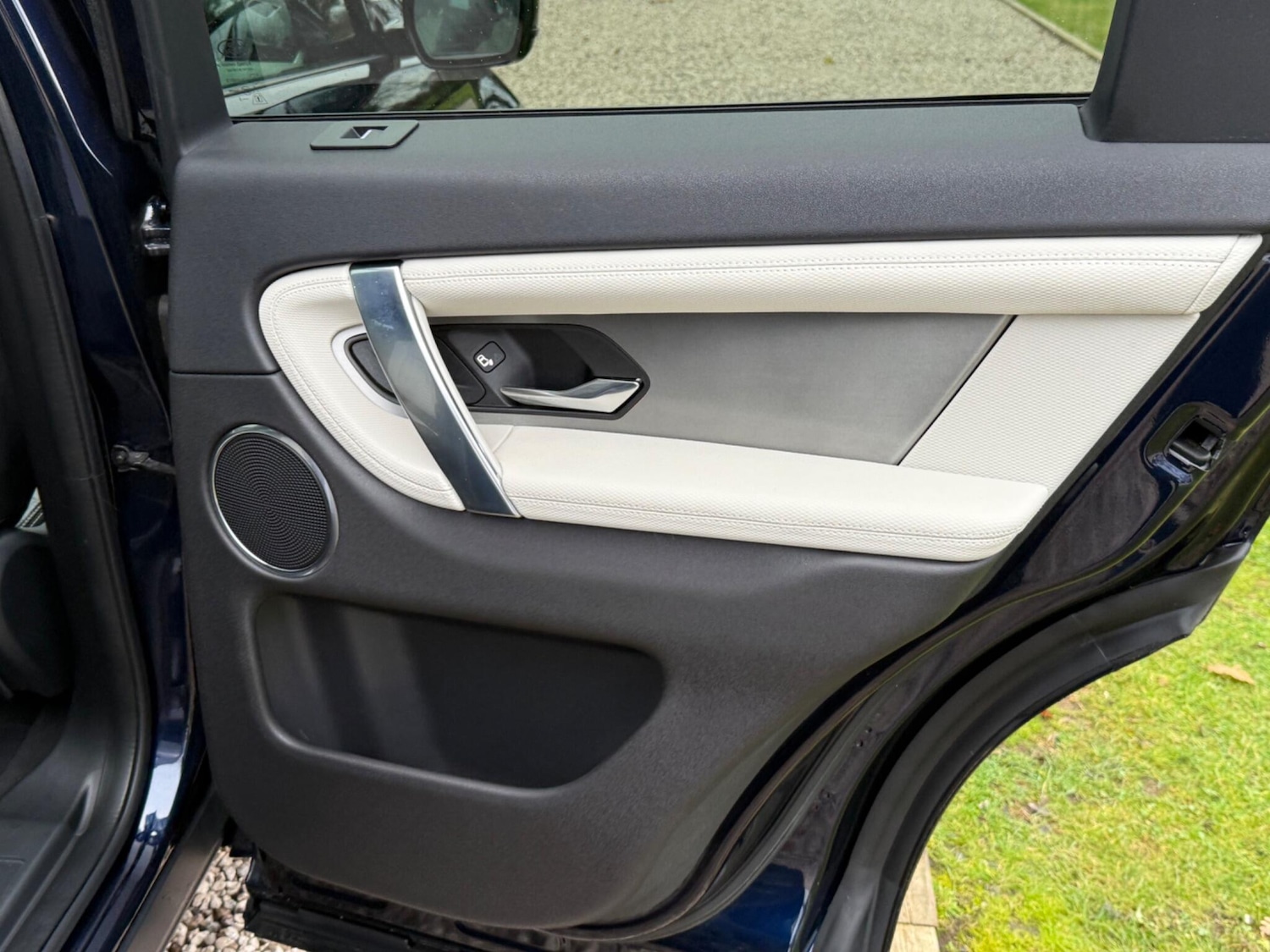 Used Land Rover Discovery Sport 2021 for sale - 76850360: Photo 29