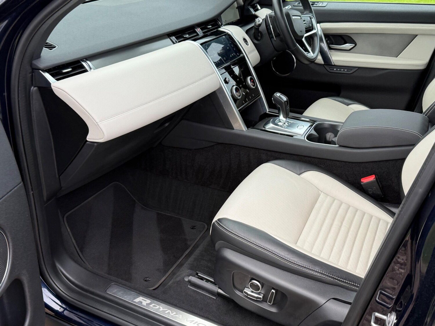 Used Land Rover Discovery Sport 2021 for sale - 76850360: Photo 42