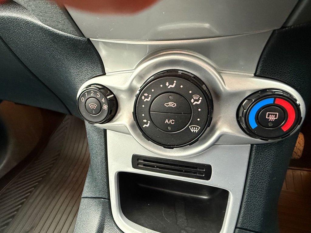 Used Ford Fiesta 2009 for sale - 77275911: Photo 30