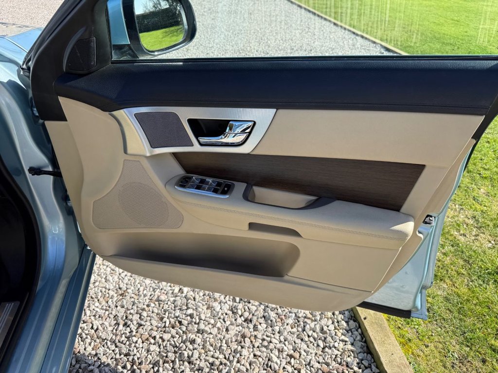 Used Jaguar XF 2013 for sale - 77720368: Photo 36