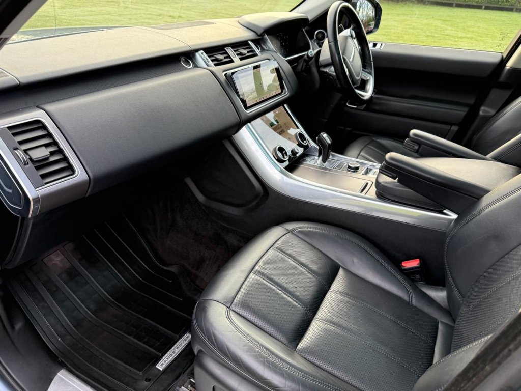 Used Land Rover Range Rover Sport 2018 for sale - 77547121: Photo 32