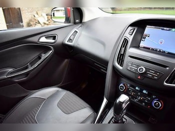 Used Ford Focus 2015 for sale - 76306479: Photo