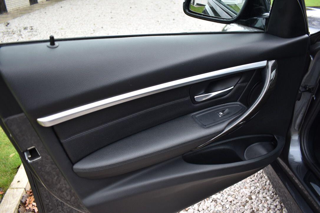 Used BMW 3 Series 2017 for sale - 76498435: Photo 24