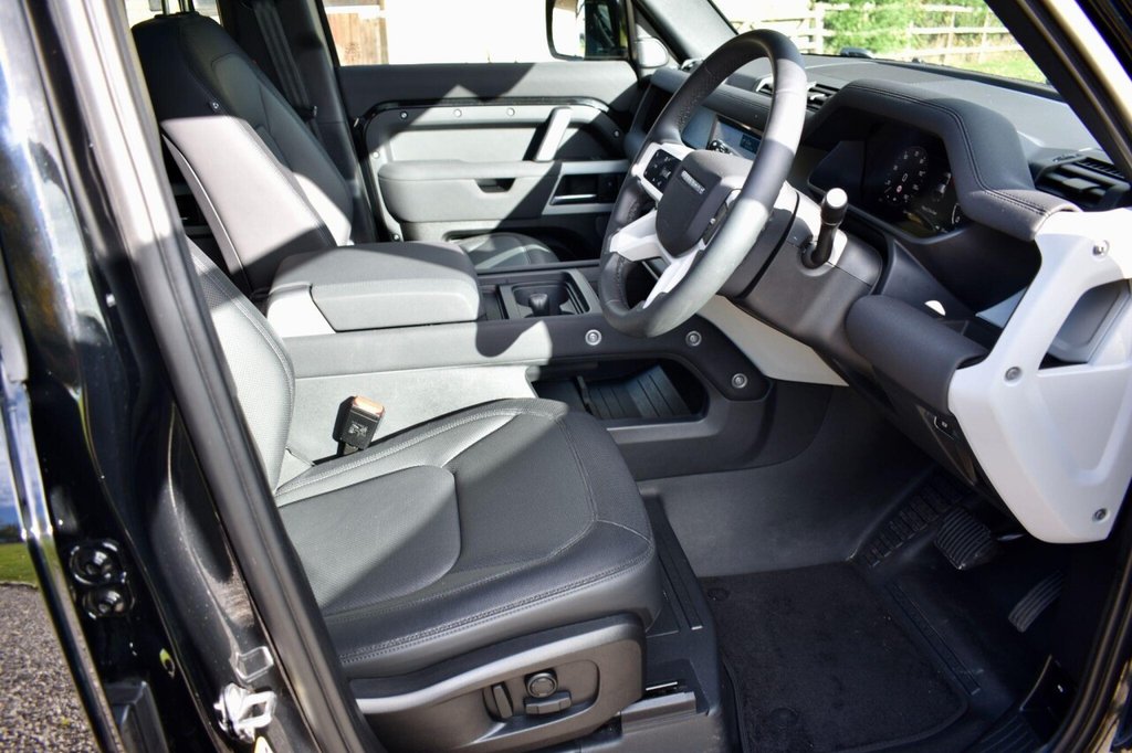 Used Land Rover Defender 2022 for sale - 77001261: Photo 22