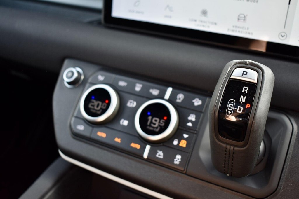 Used Land Rover Defender 2022 for sale - 77001261: Photo 27