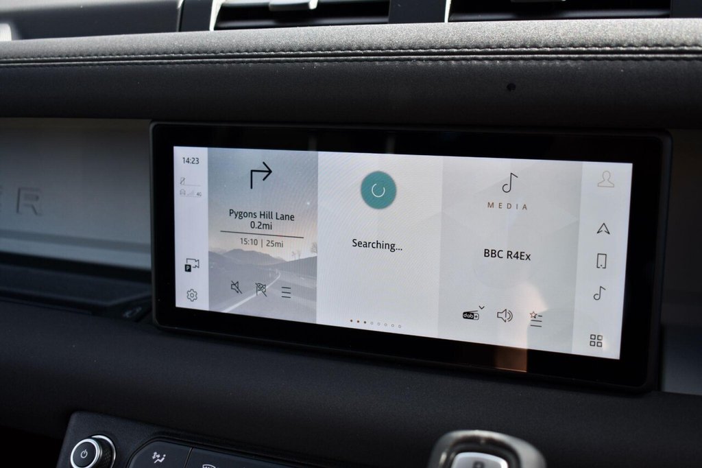 Used Land Rover Defender 2022 for sale - 77001261: Photo 41