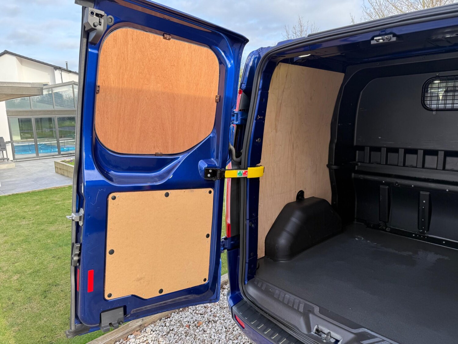 Used Ford Transit Custom 2017 for sale - 76918695: Photo 30