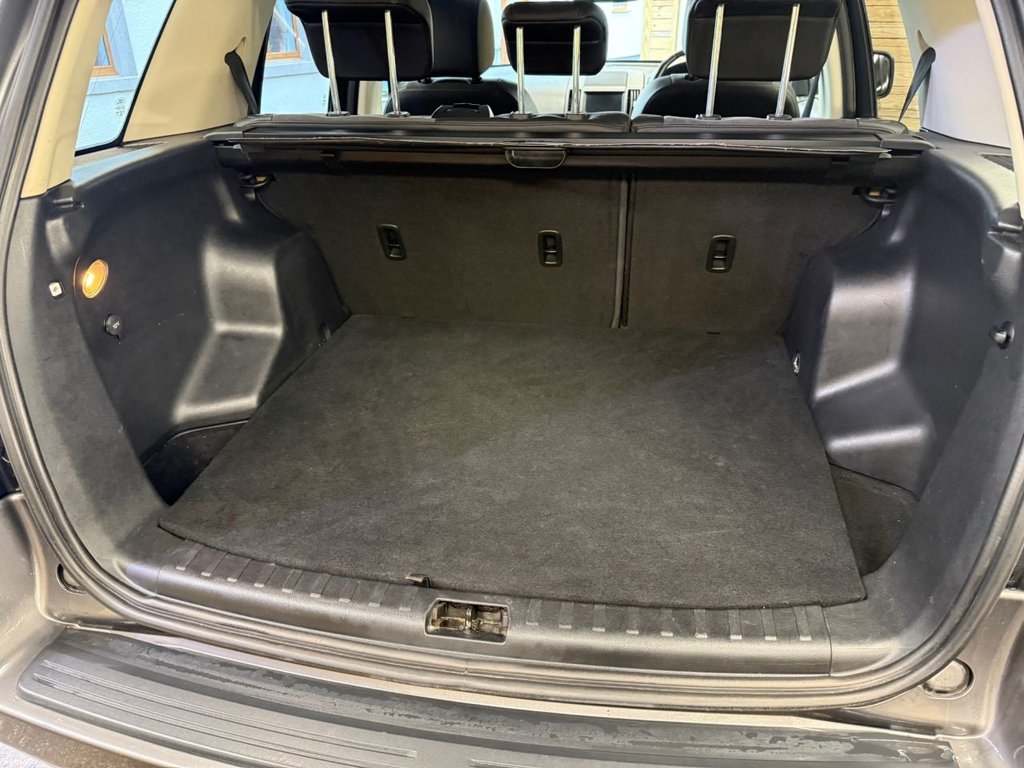 Used Land Rover Freelander 2011 for sale - 77905261: Photo 36