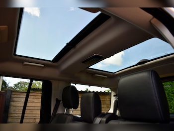 Used Land Rover Discovery 4 2016 for sale - 75334556: Photo