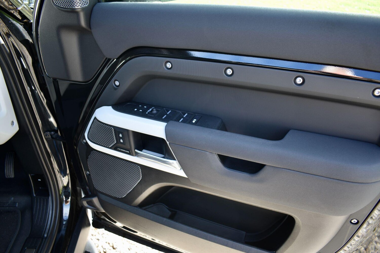 Used Land Rover Defender 110 2022 for sale - 76360105: Photo 34