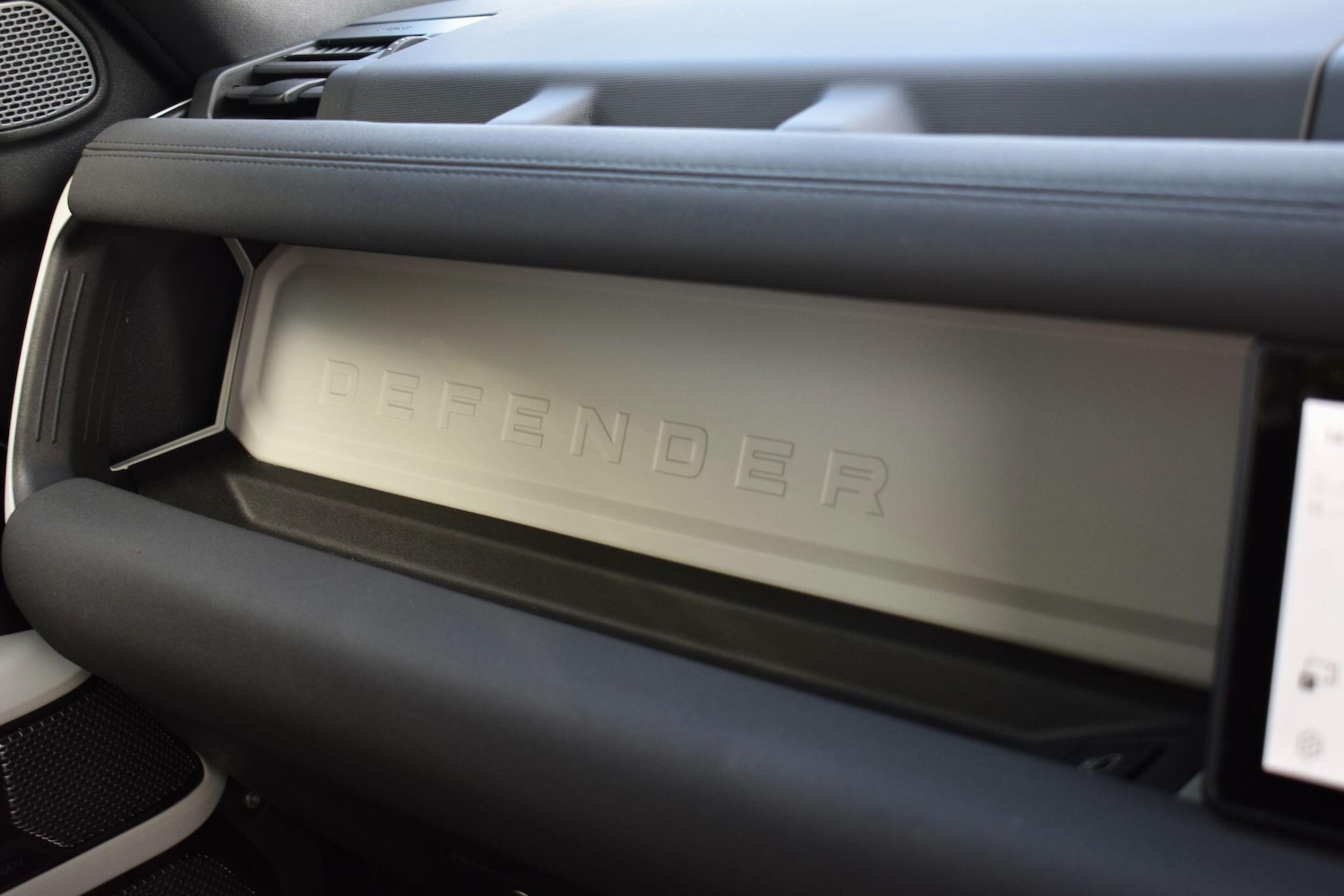 Used Land Rover Defender 110 2022 for sale - 76360105: Photo 51