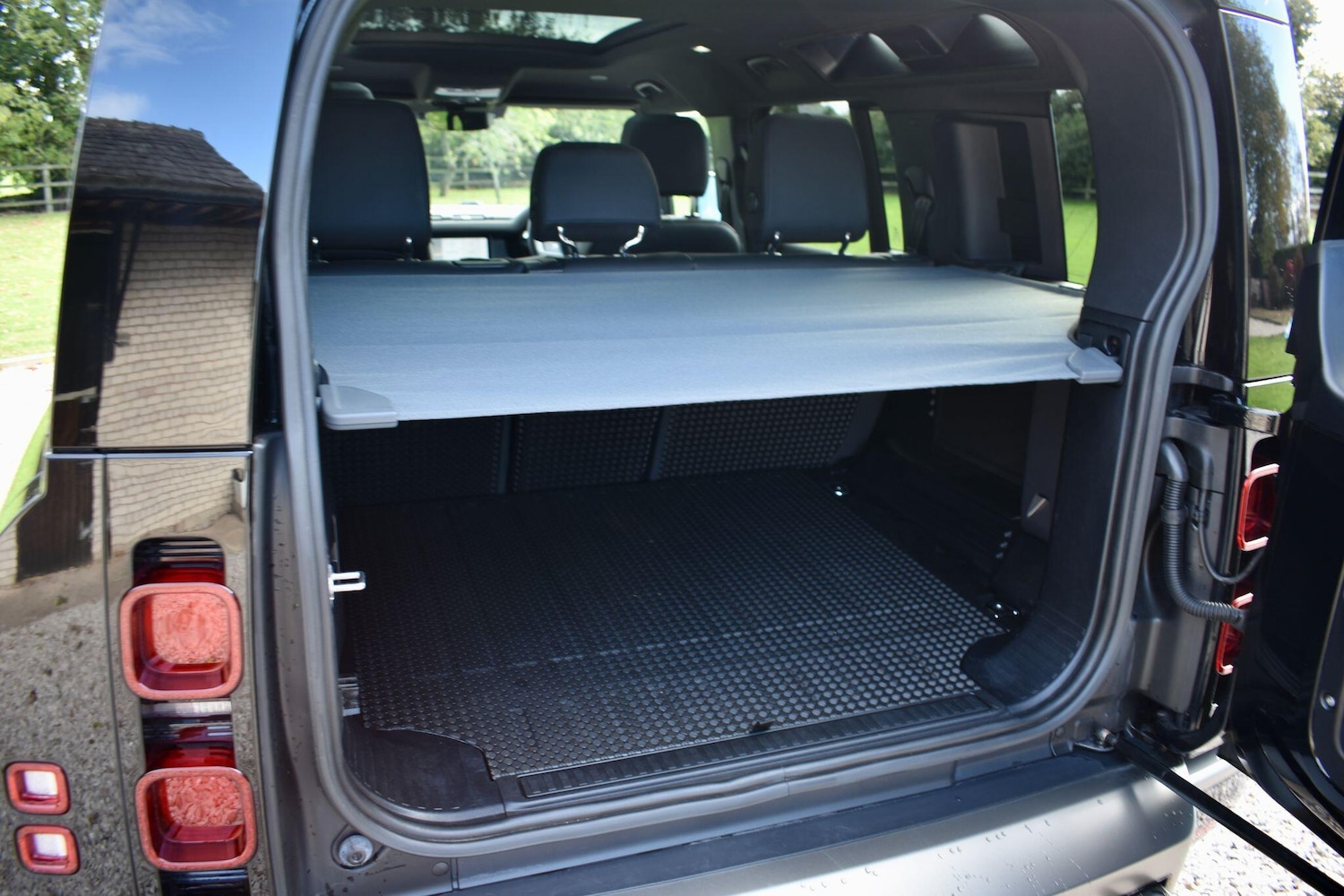 Used Land Rover Defender 110 2022 for sale - 76360105: Photo 55