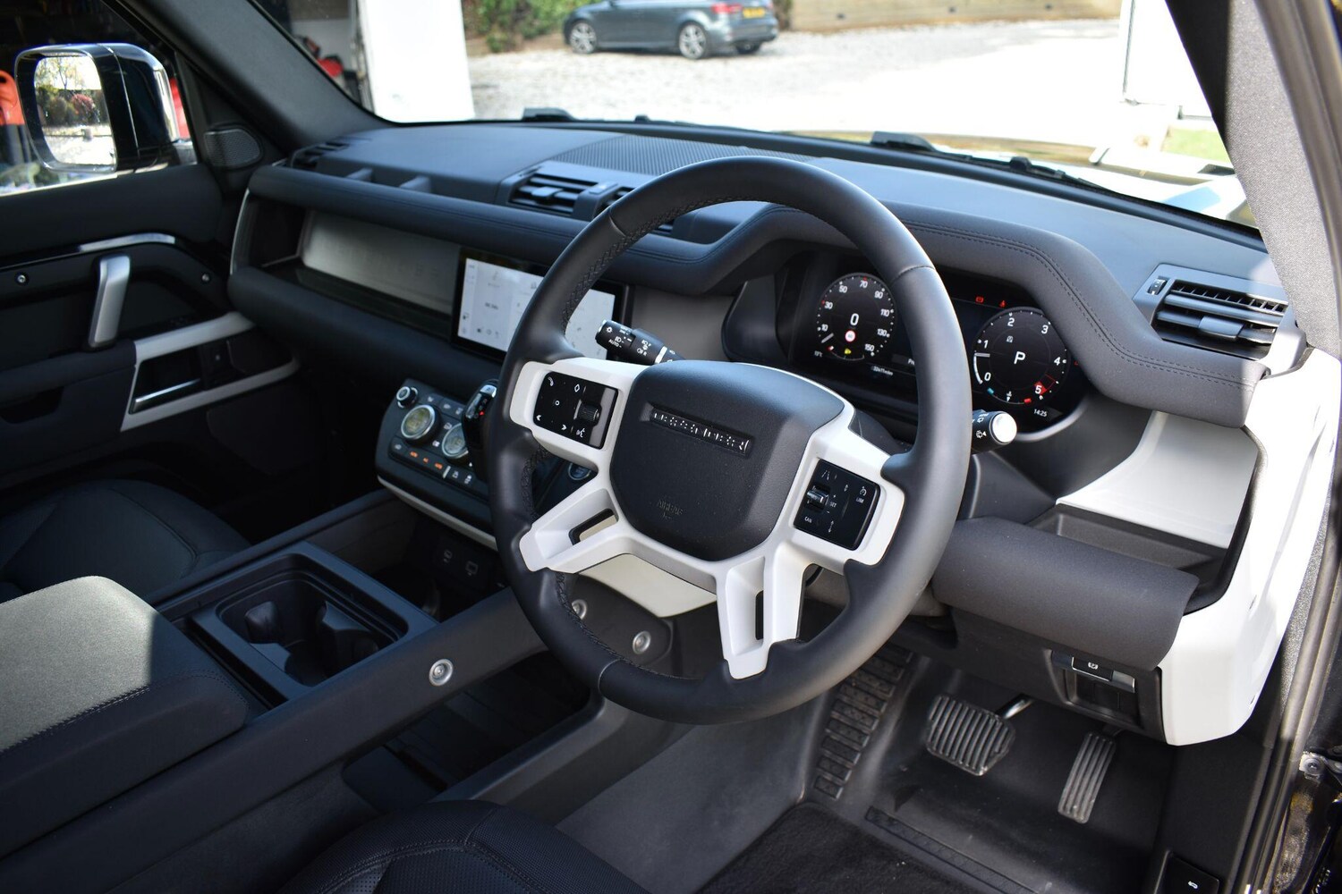 Used Land Rover Defender 110 2022 for sale - 76360105: Photo 6