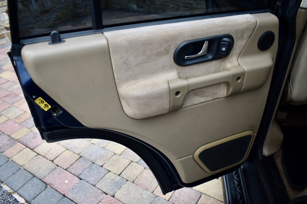 Used Land Rover Discovery 2001 for sale - 77521066: Photo 41