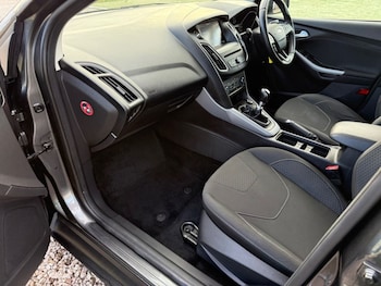 Used Ford Focus 2016 for sale - 77172035: Photo