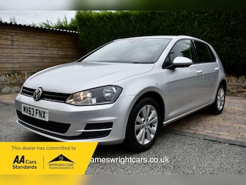Volkswagen - Golf