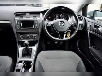 Used Volkswagen Golf 2013 for sale - 76084781: Photo 2