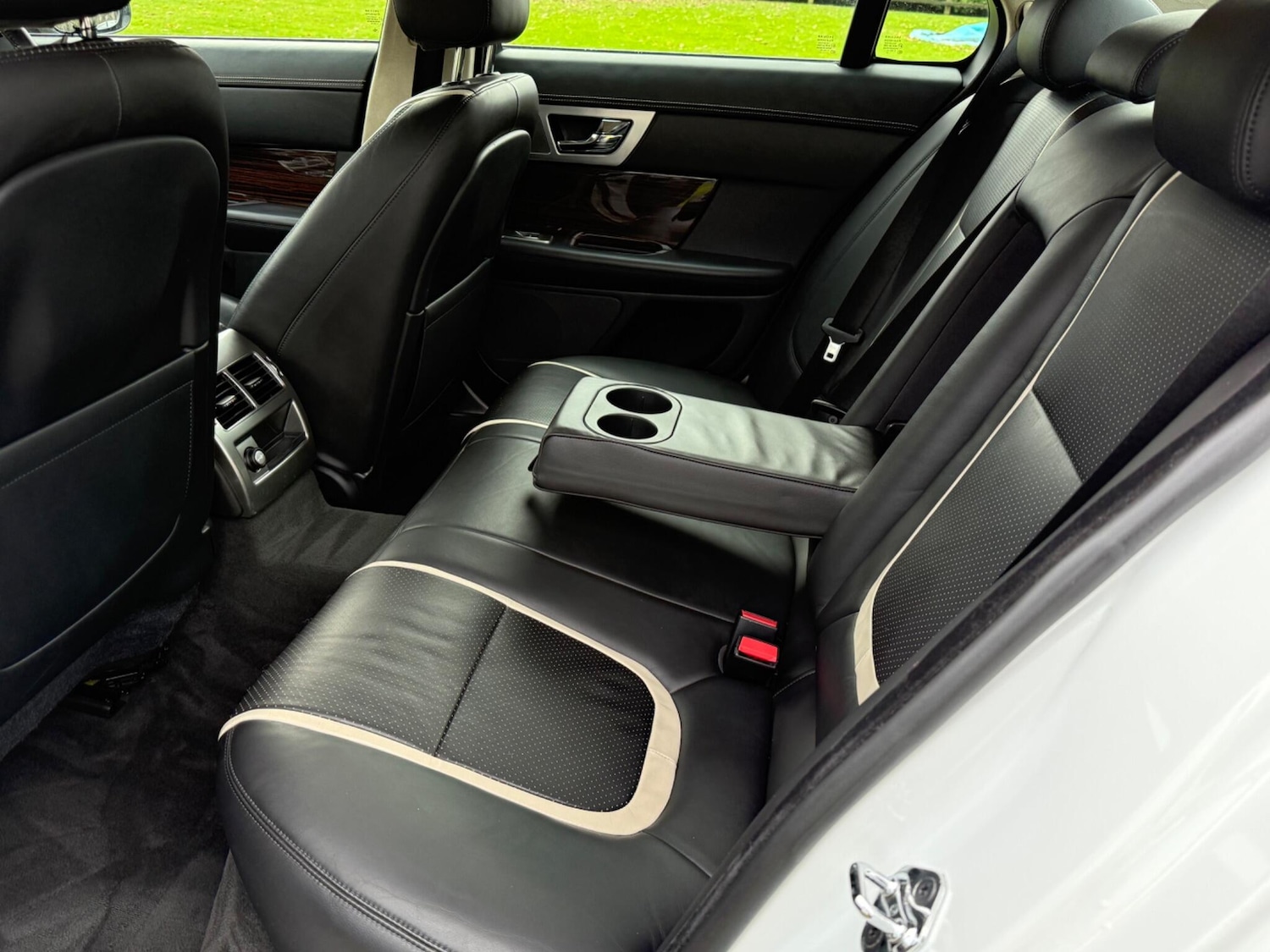 Used Jaguar XF 2011 for sale - 76584374: Photo 15