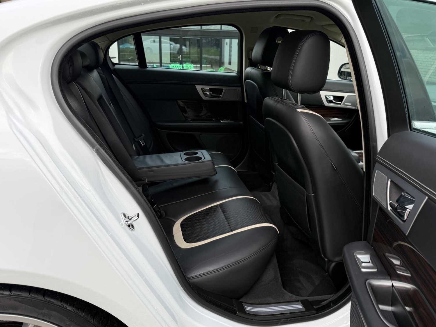 Used Jaguar XF 2011 for sale - 76584374: Photo 16