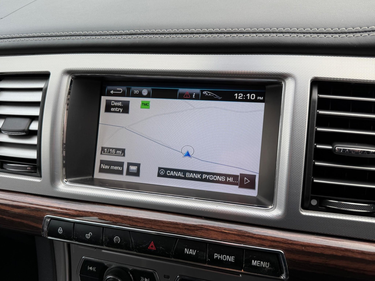 Used Jaguar XF 2011 for sale - 76584374: Photo 18