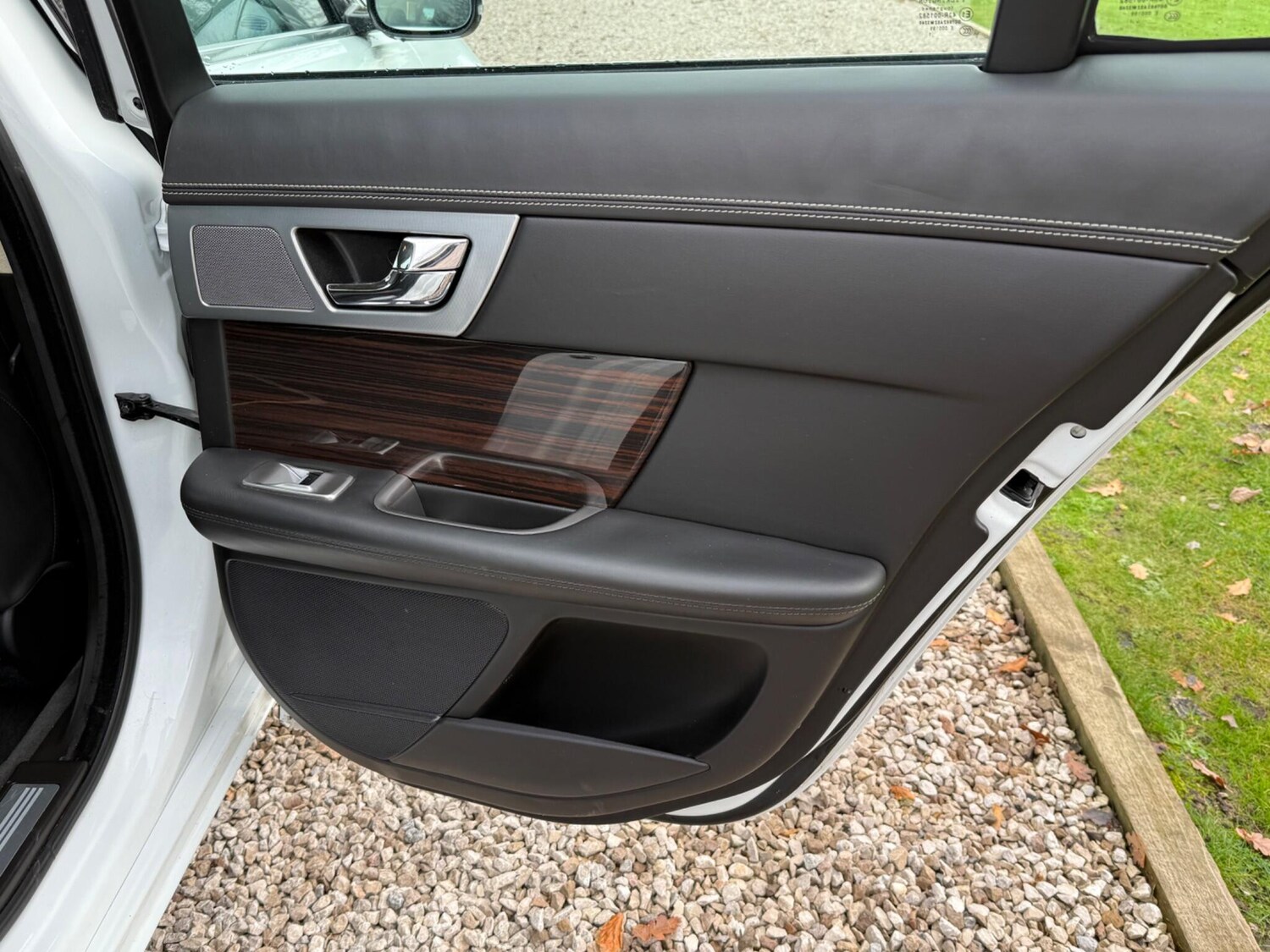 Used Jaguar XF 2011 for sale - 76584374: Photo 22