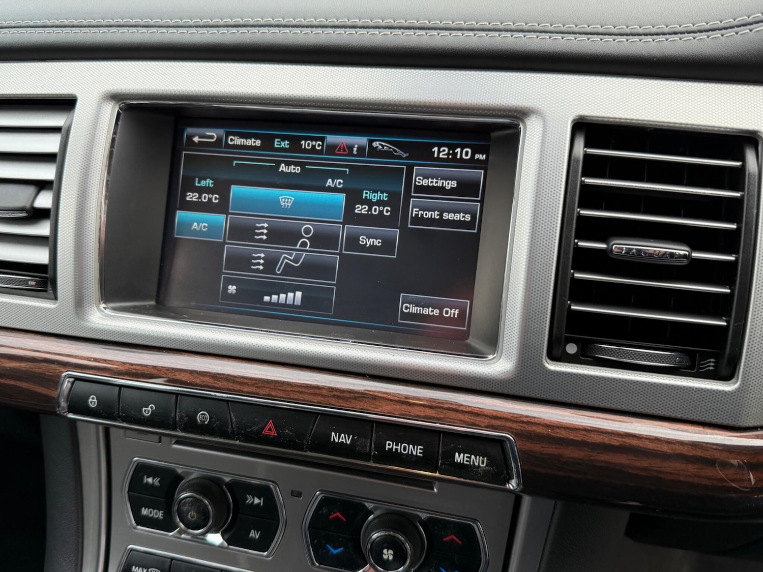 Used Jaguar XF 2011 for sale - 76584374: Photo 27