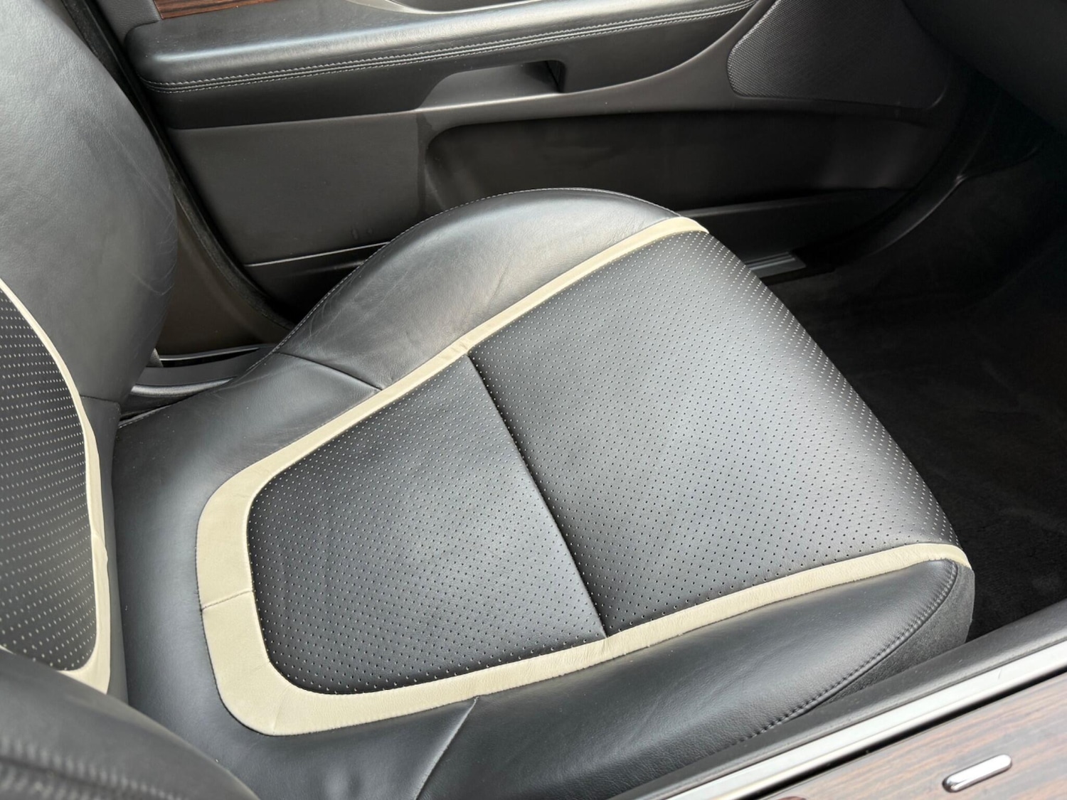 Used Jaguar XF 2011 for sale - 76584374: Photo 36