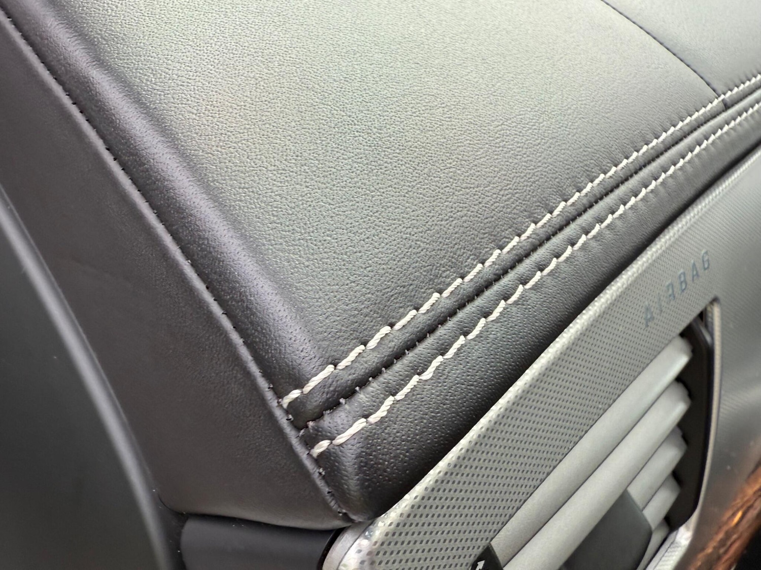 Used Jaguar XF 2011 for sale - 76584374: Photo 37