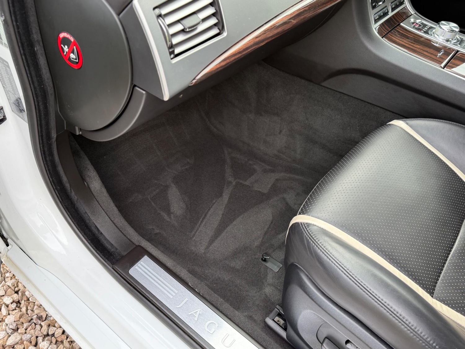 Used Jaguar XF 2011 for sale - 76584374: Photo 39