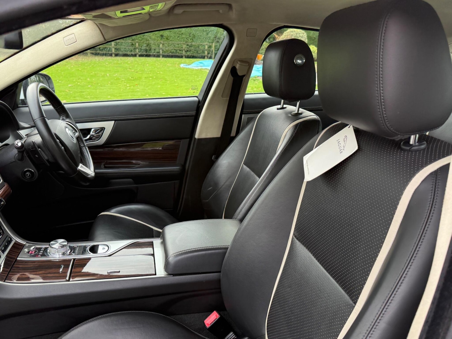 Used Jaguar XF 2011 for sale - 76584374: Photo 8