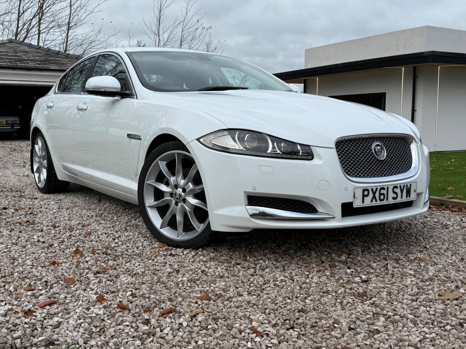 Used Jaguar XF 2011 for sale - 76584374: Photo 9