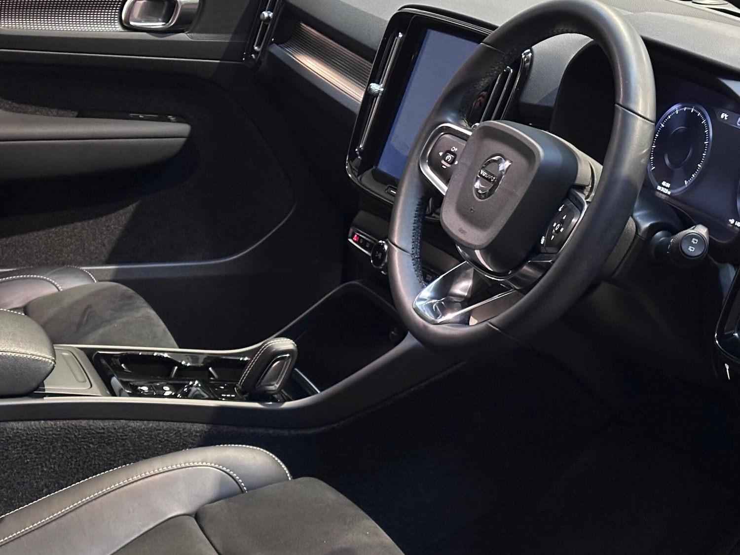 Used Volvo XC40 2022 for sale - 77320965: Photo 16