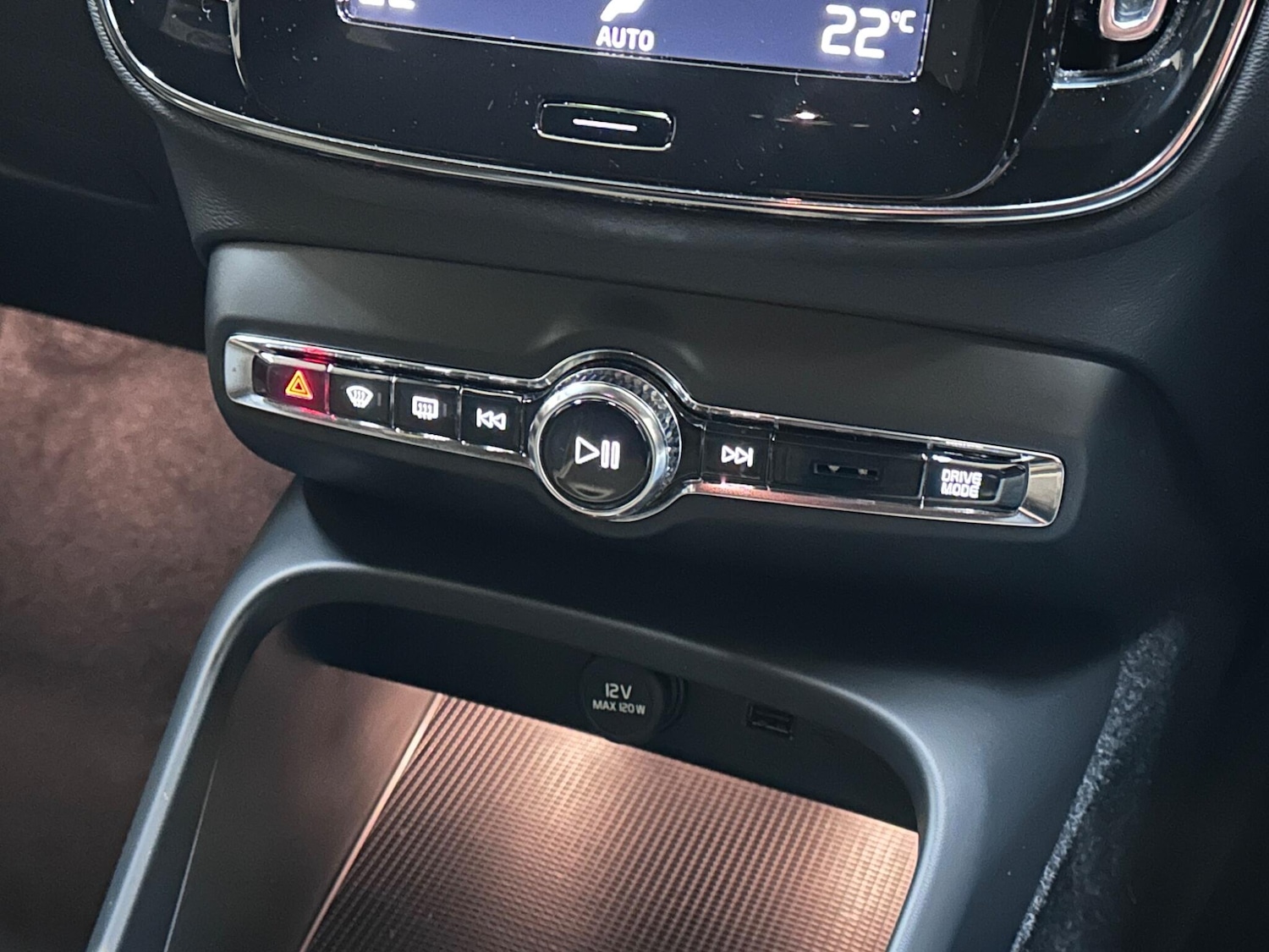 Used Volvo XC40 2022 for sale - 77320965: Photo 42