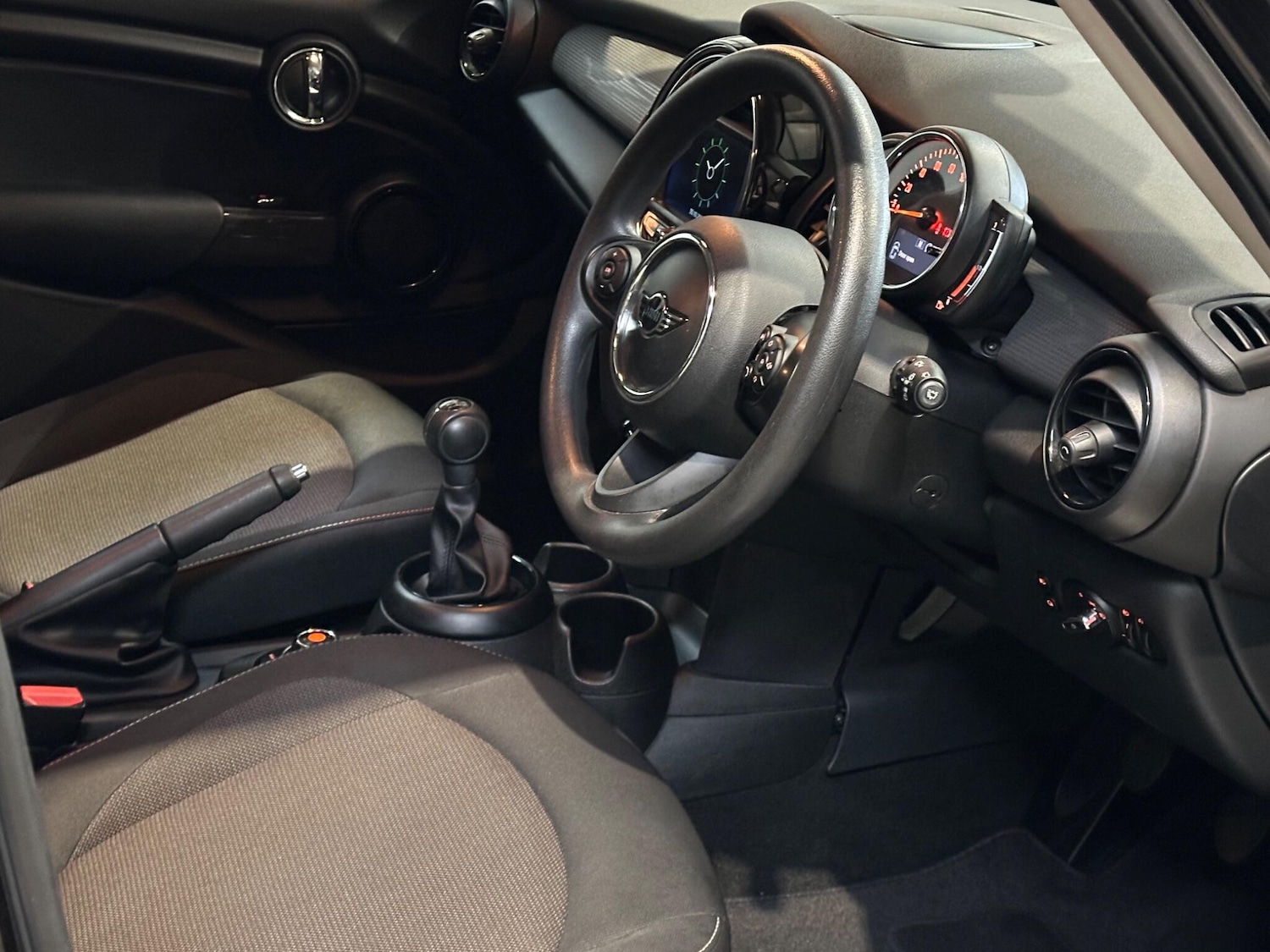 Used MINI Hatch 2018 for sale - 76408772: Photo 12