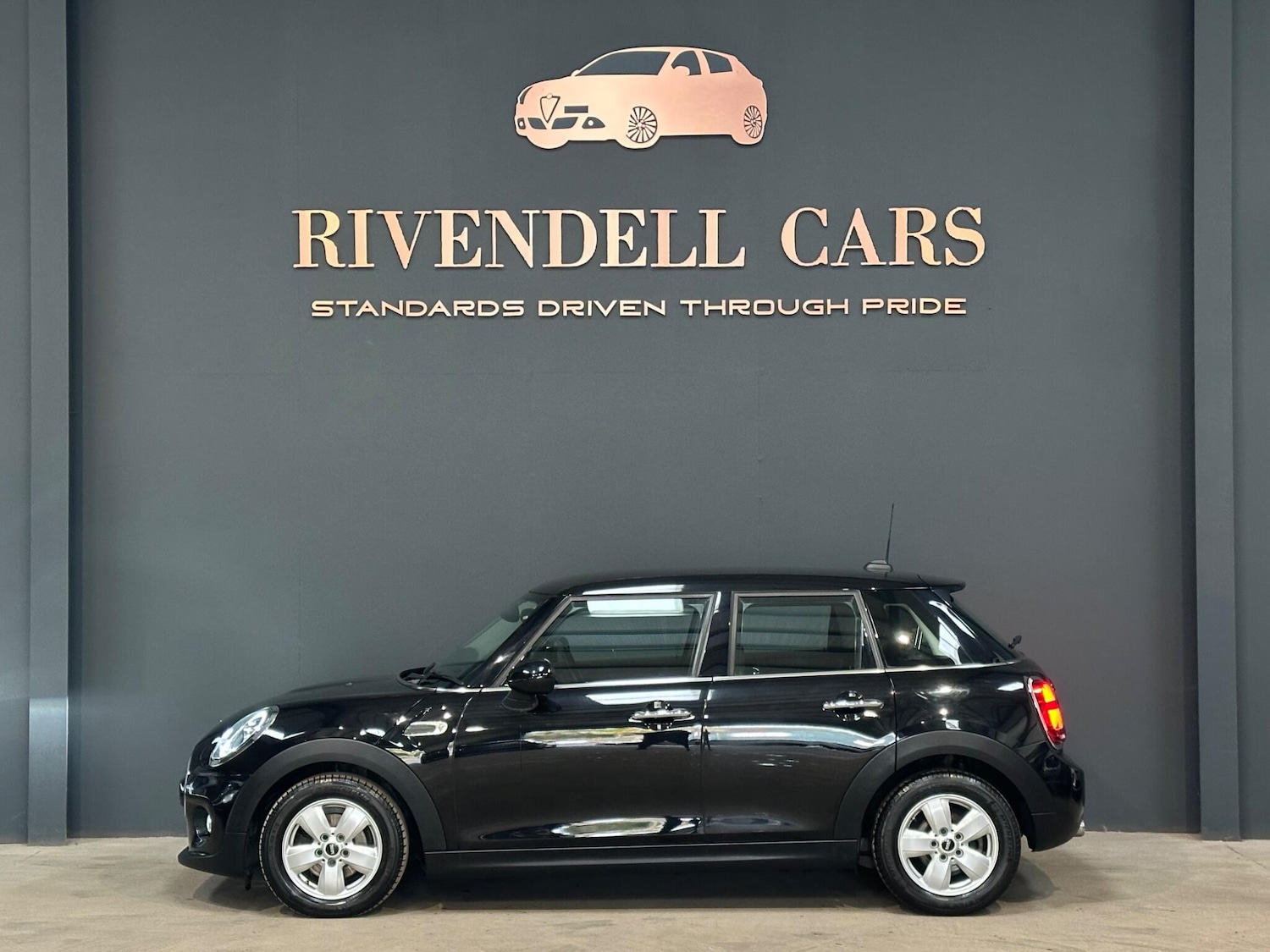 Used MINI Hatch 2018 for sale - 76408772: Photo 5