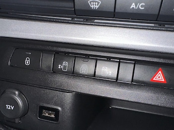 Used Peugeot Traveller 2019 for sale - 75174103: Photo