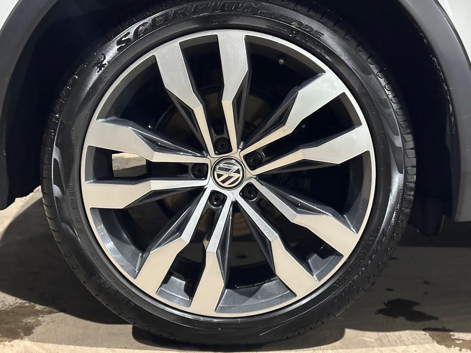 Used Volkswagen Tiguan 2018 for sale - 77028999: Photo 27