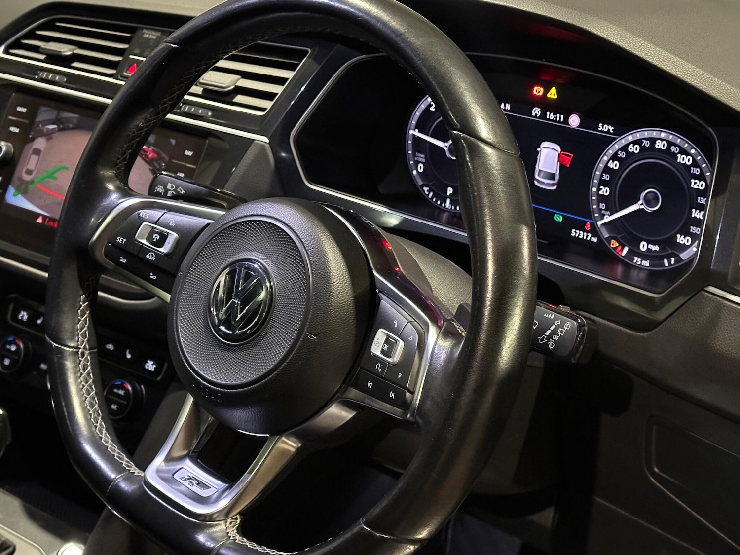 Used Volkswagen Tiguan 2018 for sale - 77028999: Photo 33